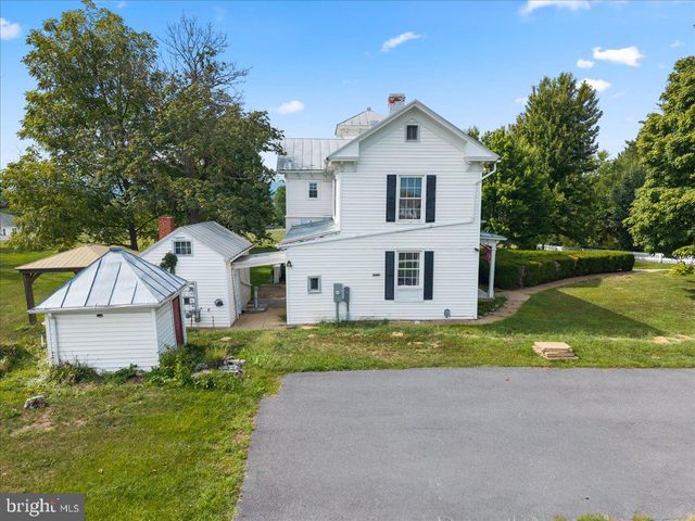2239 SIXTH ST, Middletown, VA 22645