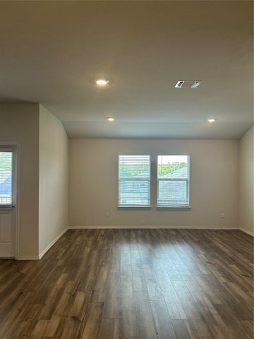 360 Jacquard Court, Troy, TX 76579