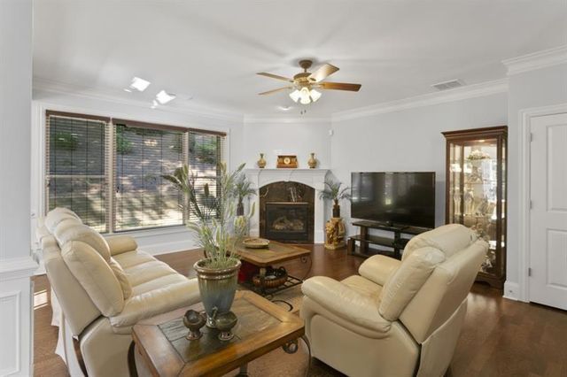 5840 Vista Brook Drive, Suwanee, GA 30024