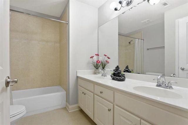 5840 Vista Brook Drive, Suwanee, GA 30024