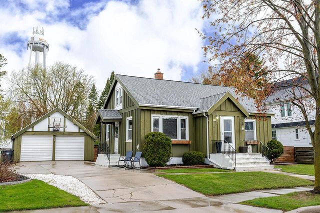 509 Jackson STREET, Mishicot, WI 54228