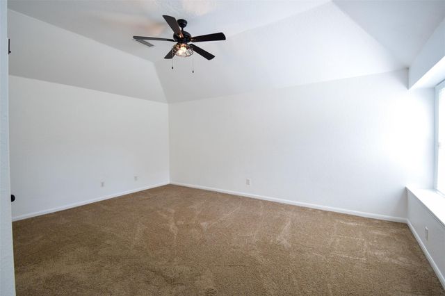 34 S Rambling Ridge Place, Conroe, TX 77385