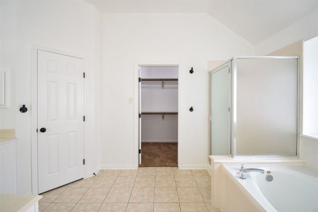 34 S Rambling Ridge Place, Conroe, TX 77385