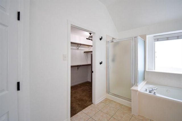 34 S Rambling Ridge Place, Conroe, TX 77385