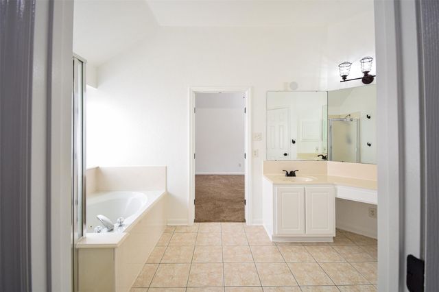 34 S Rambling Ridge Place, Conroe, TX 77385