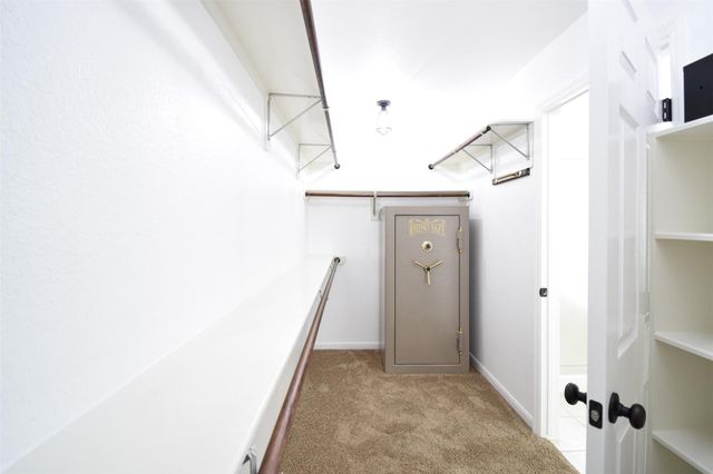 34 S Rambling Ridge Place, Conroe, TX 77385