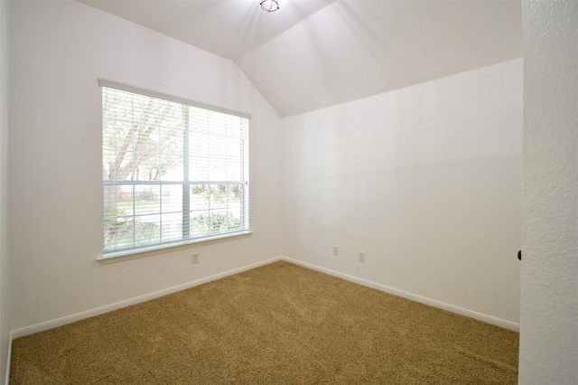 34 S Rambling Ridge Place, Conroe, TX 77385
