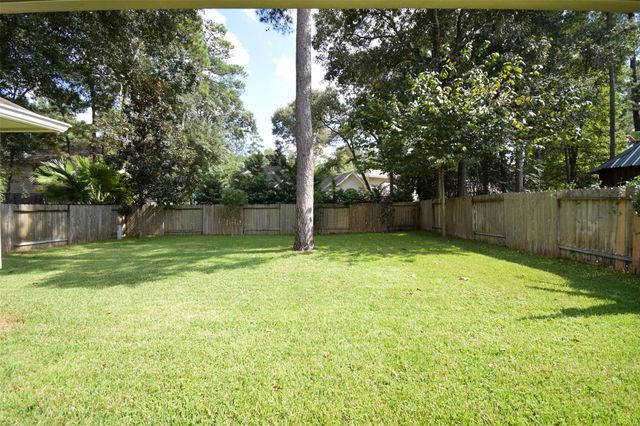 34 S Rambling Ridge Place, Conroe, TX 77385