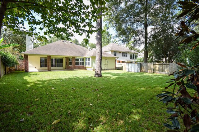 34 S Rambling Ridge Place, Conroe, TX 77385