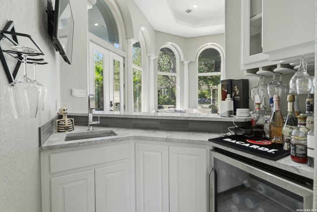1 BAYSIDE CT, San Antonio, TX 78257