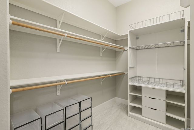 1 BAYSIDE CT, San Antonio, TX 78257
