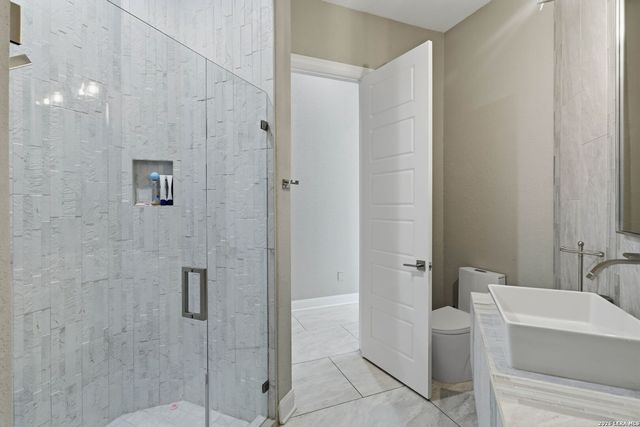 1 BAYSIDE CT, San Antonio, TX 78257