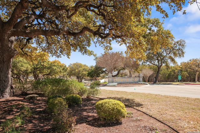 1 BAYSIDE CT, San Antonio, TX 78257