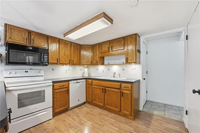 6514 W 51st Street, Mission, KS 66202