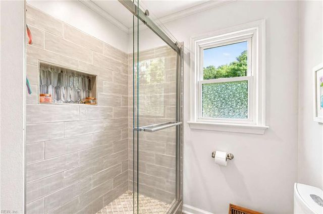 4232 Thalia Forest LN, Virginia Beach, VA 23452