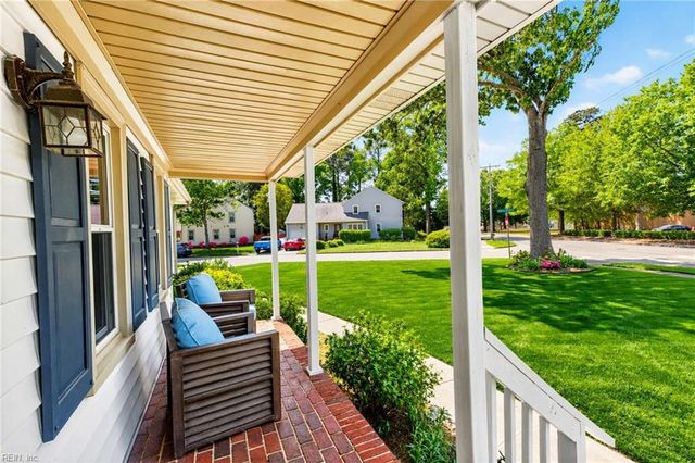 4232 Thalia Forest LN, Virginia Beach, VA 23452