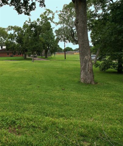 001 Willowgrove Drive, Houston, TX 77035