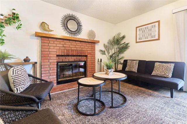 345 Eisenhower Court, Hemet, CA 92543