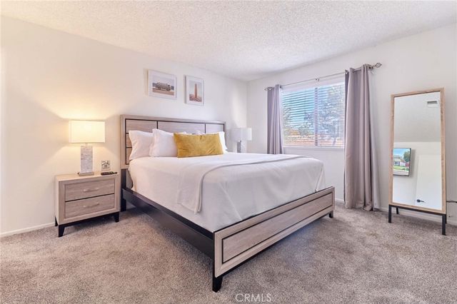 345 Eisenhower Court, Hemet, CA 92543