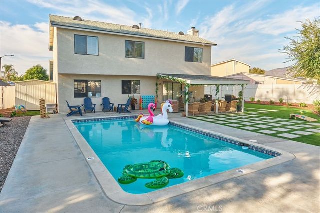 345 Eisenhower Court, Hemet, CA 92543