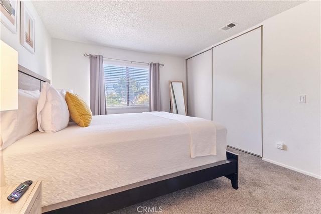 345 Eisenhower Court, Hemet, CA 92543