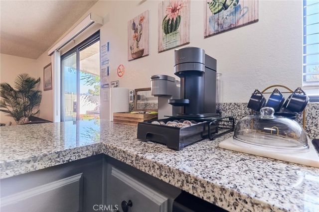 345 Eisenhower Court, Hemet, CA 92543