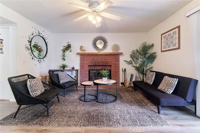 345 Eisenhower Court, Hemet, CA 92543