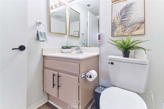 345 Eisenhower Court, Hemet, CA 92543
