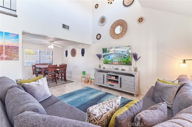 345 Eisenhower Court, Hemet, CA 92543