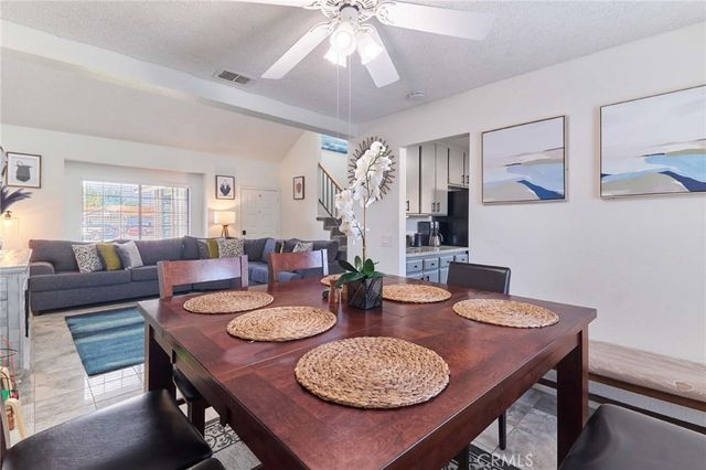 345 Eisenhower Court, Hemet, CA 92543