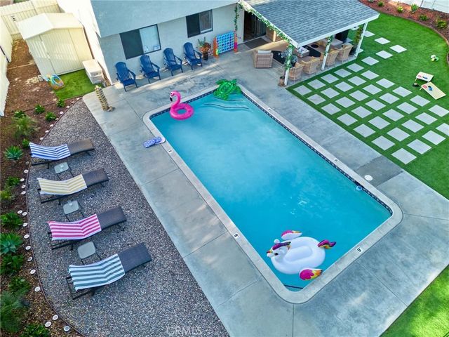 345 Eisenhower Court, Hemet, CA 92543