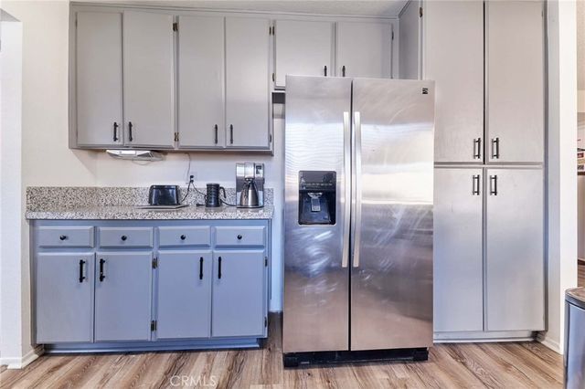 345 Eisenhower Court, Hemet, CA 92543