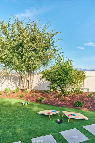 345 Eisenhower Court, Hemet, CA 92543