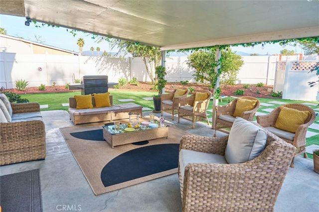 345 Eisenhower Court, Hemet, CA 92543
