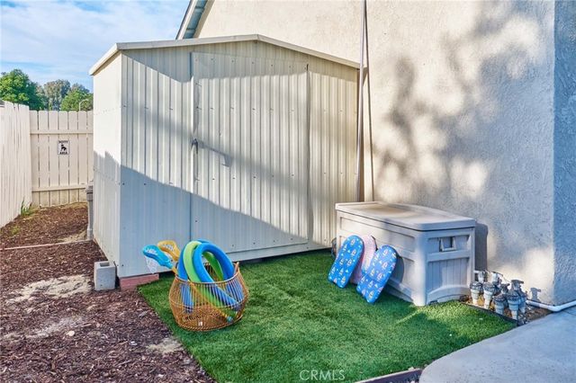 345 Eisenhower Court, Hemet, CA 92543