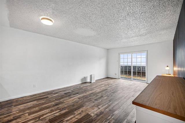 3131 Southwest Freeway A12, Houston, TX 77098