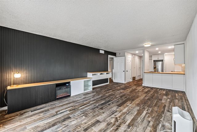 3131 Southwest Freeway A12, Houston, TX 77098