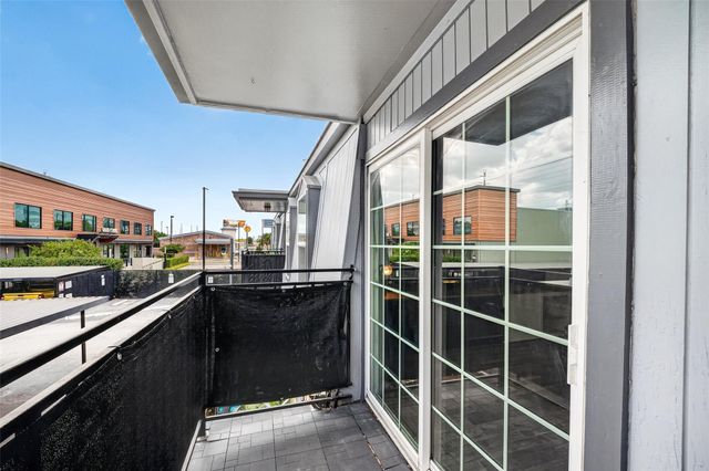 3131 Southwest Freeway A12, Houston, TX 77098