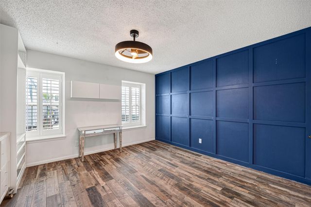 3131 Southwest Freeway A12, Houston, TX 77098