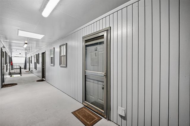 3131 Southwest Freeway A12, Houston, TX 77098