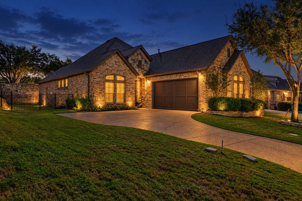 5801 Mira Lago Lane, Arlington, TX 76017 — exterior