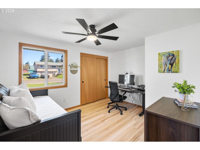 2439 Se Willow Dr, Hillsboro, OR 97123