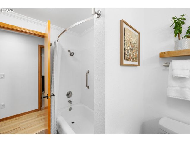 2439 Se Willow Dr, Hillsboro, OR 97123