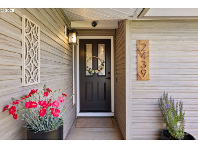 2439 Se Willow Dr, Hillsboro, OR 97123