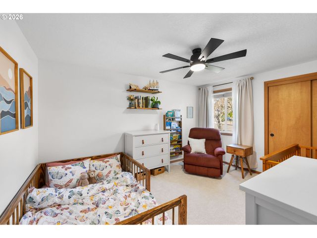 2439 Se Willow Dr, Hillsboro, OR 97123