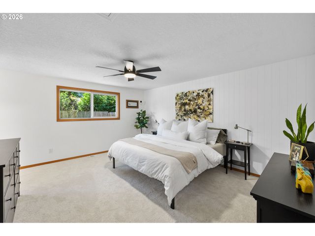 2439 Se Willow Dr, Hillsboro, OR 97123