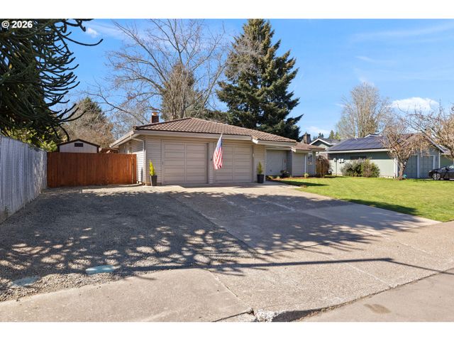 2439 Se Willow Dr, Hillsboro, OR 97123