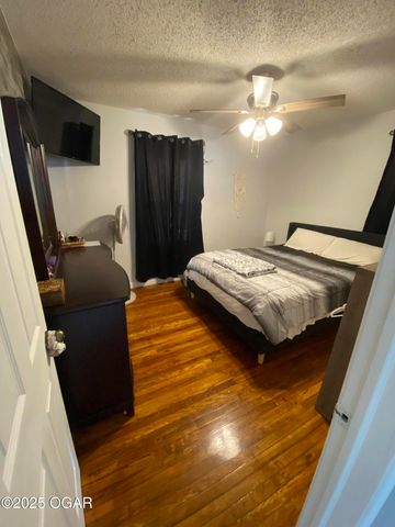 1324 Olive Street, Carthage, MO 64836