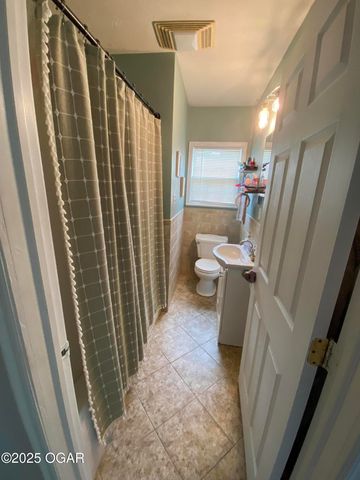 1324 Olive Street, Carthage, MO 64836