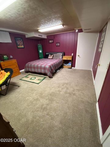 1324 Olive Street, Carthage, MO 64836
